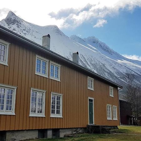 Appartamento Lensmansgarden Marteinsgarden Innfjorden Esterno foto
